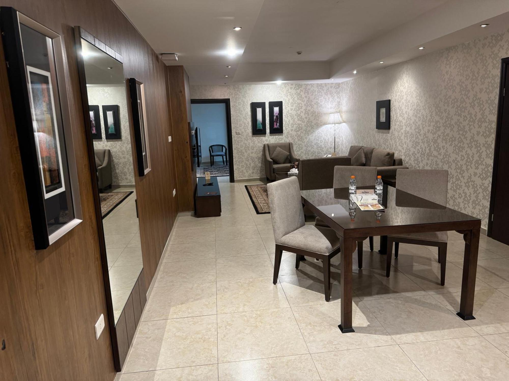 City Rose Hotel Suites Amman Esterno foto