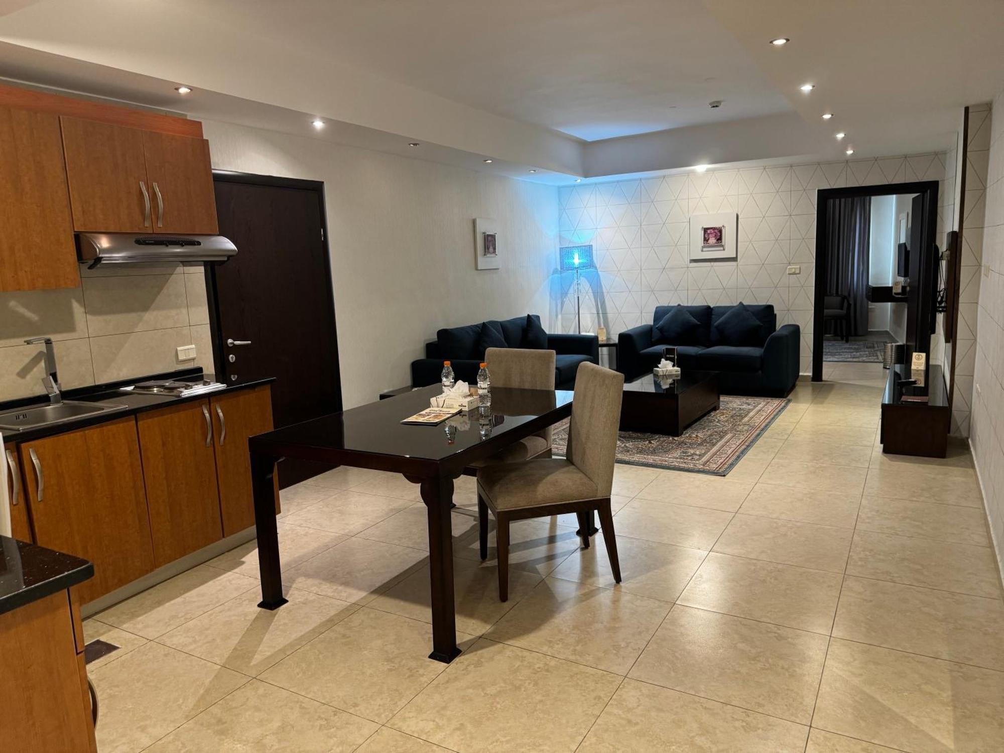 City Rose Hotel Suites Amman Esterno foto